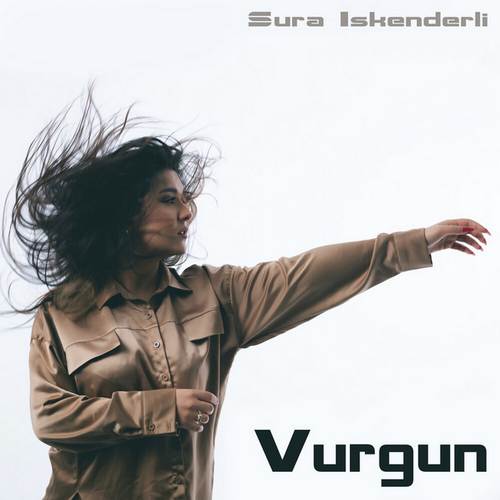 دانلود آهنگ ترکی جدید Sura İskenderli به نام Vurgun